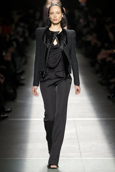 Look 44